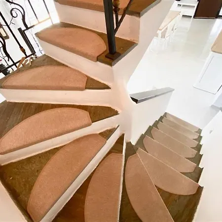 Villa Oxana House On The