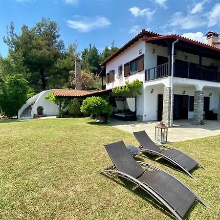 Oxana House St Nikolaos - 3 Bedrooms 8 Guests