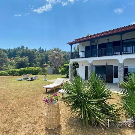 Villa Oxana House St Nikolaos - 3 Bedrooms 8 Guests