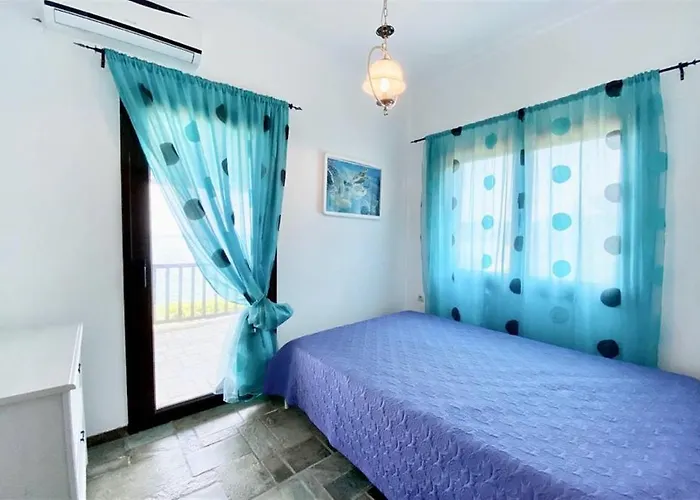 Villa Oxana House St Nikolaos - 3 Bedrooms 8 Guests