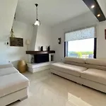 Oxana House St Nikolaos - 3 Bedrooms 8 Guests