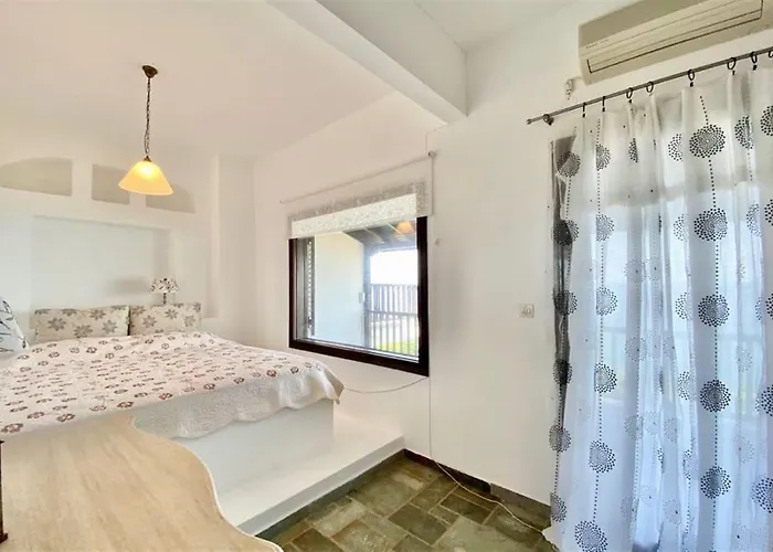 Вилла Oxana House St Nikolaos - 3 Bedrooms 8 Guests Айос-Николаос