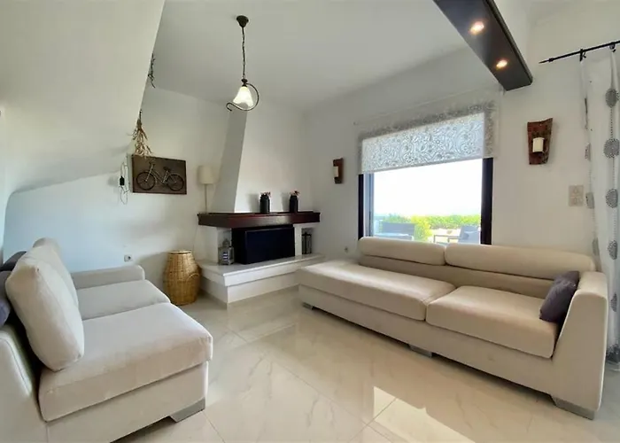Oxana House St Nikolaos - 3 Bedrooms 8 Guests