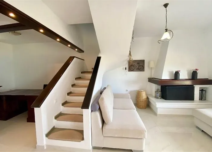 Oxana House St Nikolaos - 3 Bedrooms 8 Guests Айос-Николаос